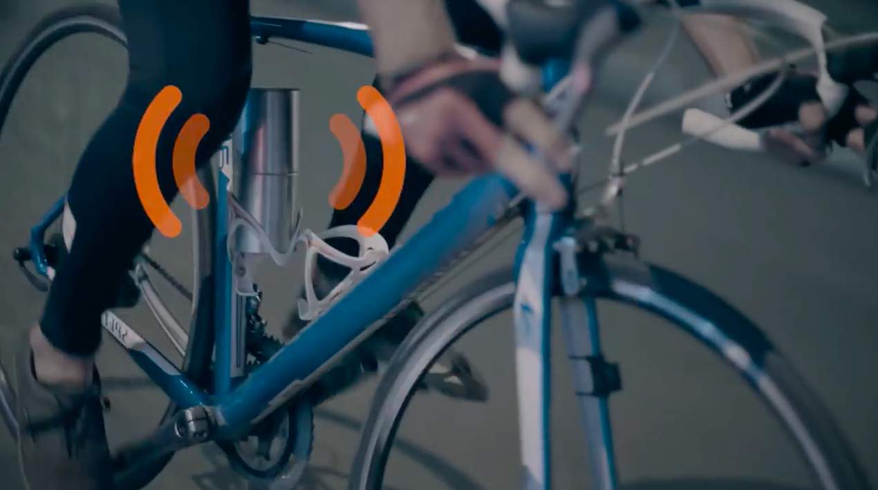 Cette invention hack la radio des voitures pour sécuriser les cyclistes