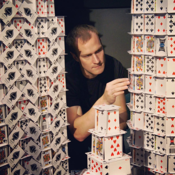 Les châteaux de cartes de Scott Dyer