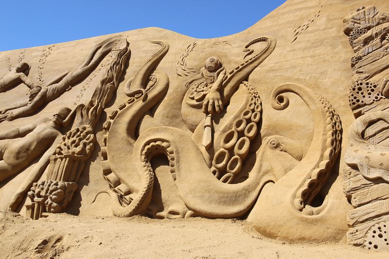 Sculpture. À Port Maria, le sable devient un art