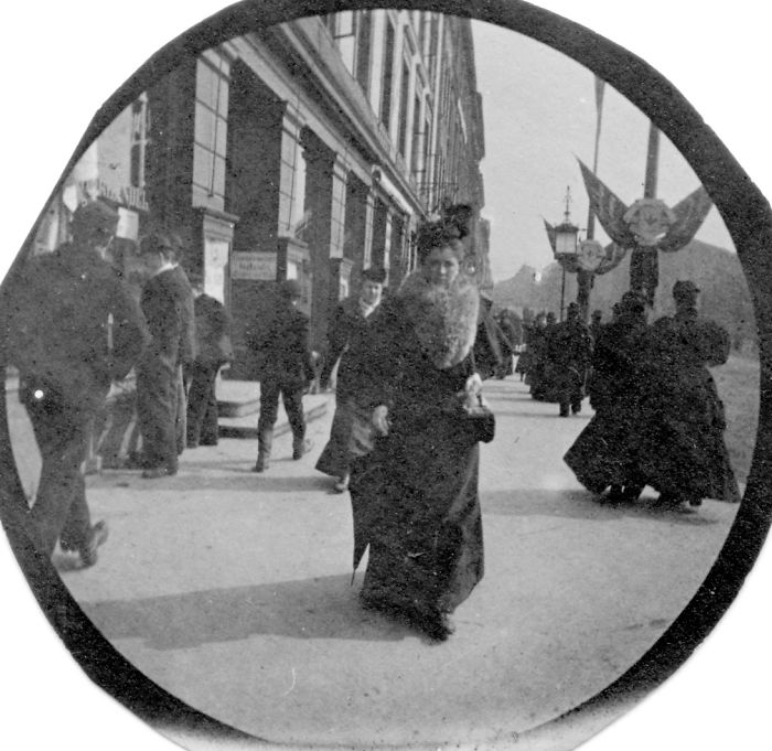 Carl Størmer a photographié en secret des gens dans la rue... en 1890