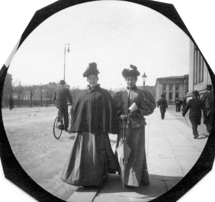 Carl Størmer a photographié en secret des gens dans la rue... en 1890