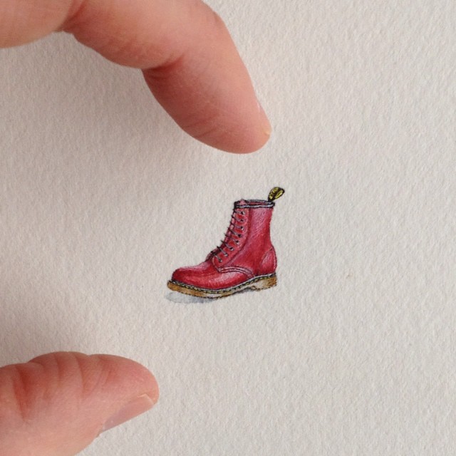 Brooke Rothshank crée des peintures miniatures aux détails fascinants