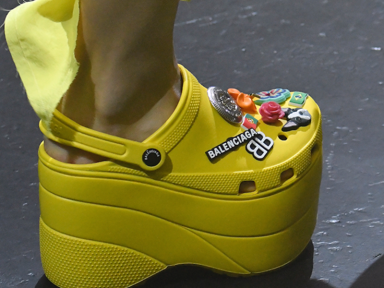 crocs trending