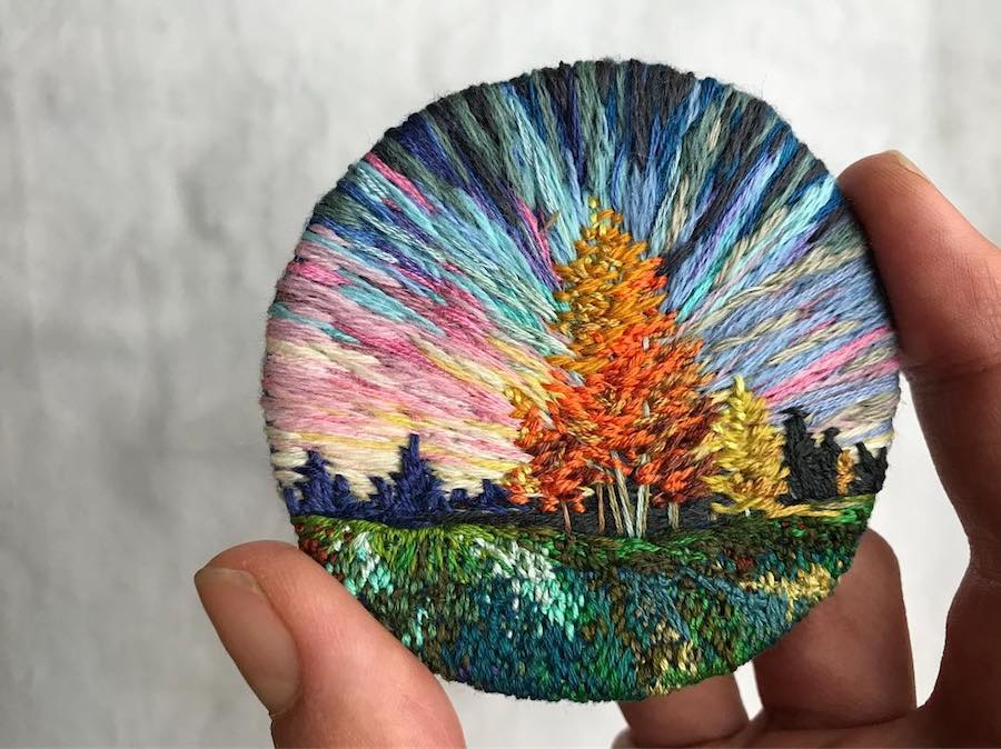 Cette artiste brode des paysages sublimes avec des fils colorés