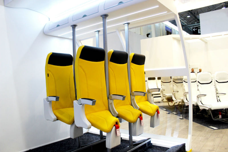 Des sièges pour voyager debout en avion