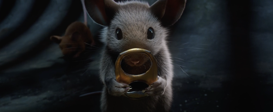 Students create a parody of The Lord of the Rings with mice in the Paris metro