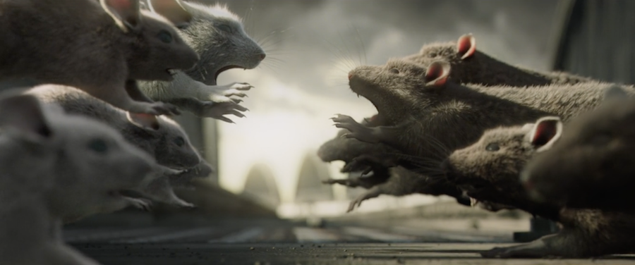 Students create a parody of The Lord of the Rings with mice in the Paris metro