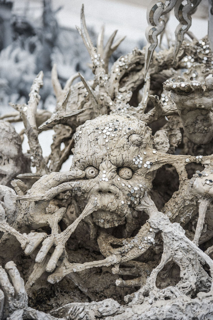 In Thailand, this unique temple in the world is the perfect mix between Heaven and Hell