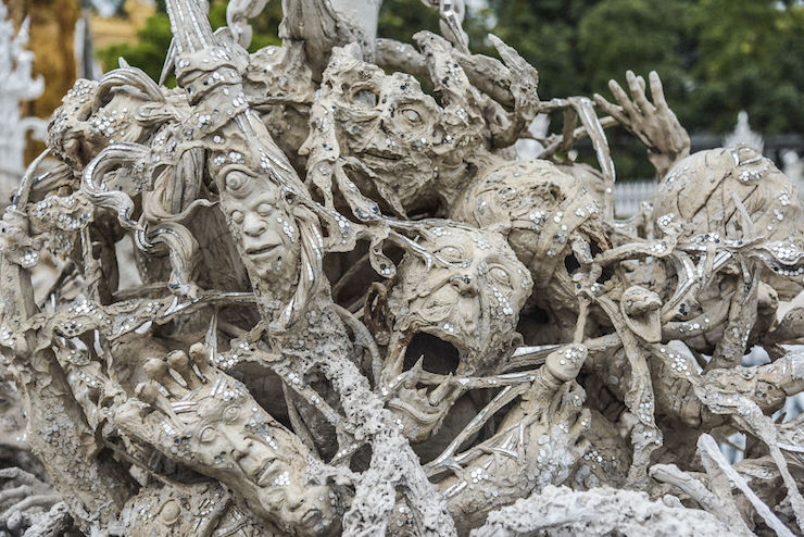 In Thailand, this unique temple in the world is the perfect mix between Heaven and Hell