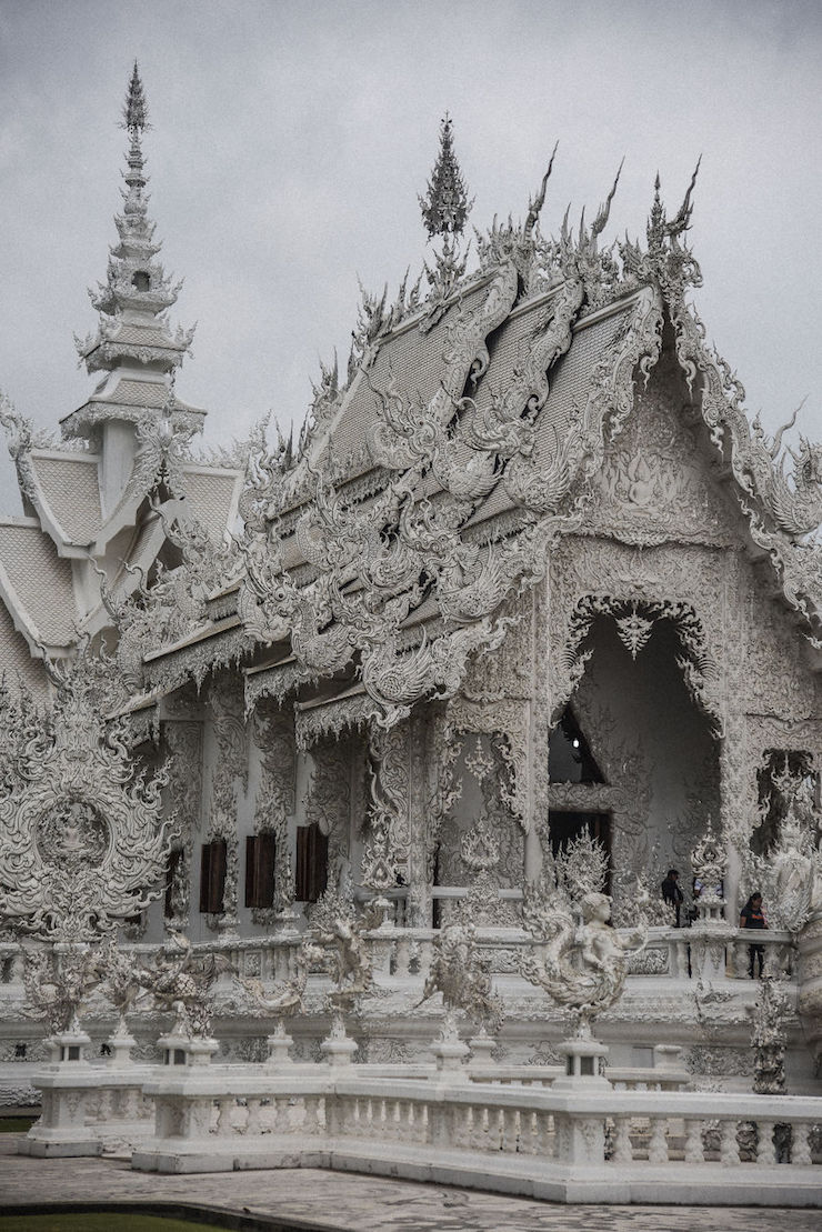 In Thailand, this unique temple in the world is the perfect mix between Heaven and Hell