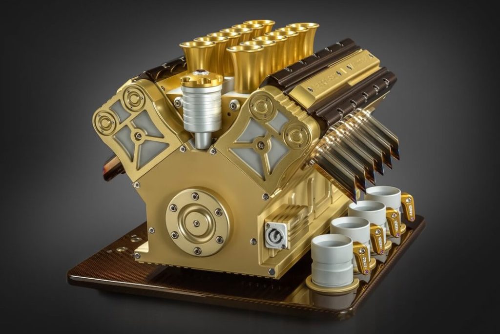 Une machine à café façon moteur V12 pour les amoureux d