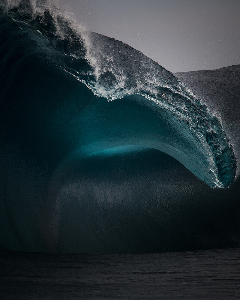 Le photographe Ray Collins rend hommage à la beauté des vagues avec des clichés envoûtants ! By  Claire L. Ray-collins-photographies-vagues-ocean-10