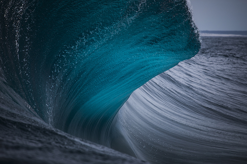 Le photographe Ray Collins rend hommage à la beauté des vagues avec des clichés envoûtants ! By  Claire L. Ray-collins-photographies-vagues-ocean-6