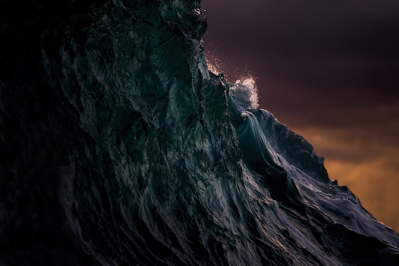 Le photographe Ray Collins rend hommage à la beauté des vagues avec des clichés envoûtants ! By  Claire L. Ray-collins-photographies-vagues-ocean-9