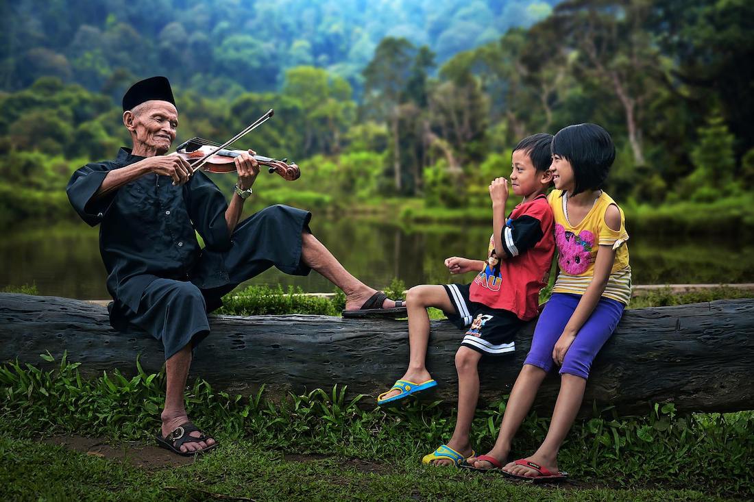 Indonésie : ce photographe capture le quotidien de son village avec des clichés d’une beauté à couper le souffle ! By Victor M.  Photographe-indonesie-vie-quotidienne-sukron-mamun-8