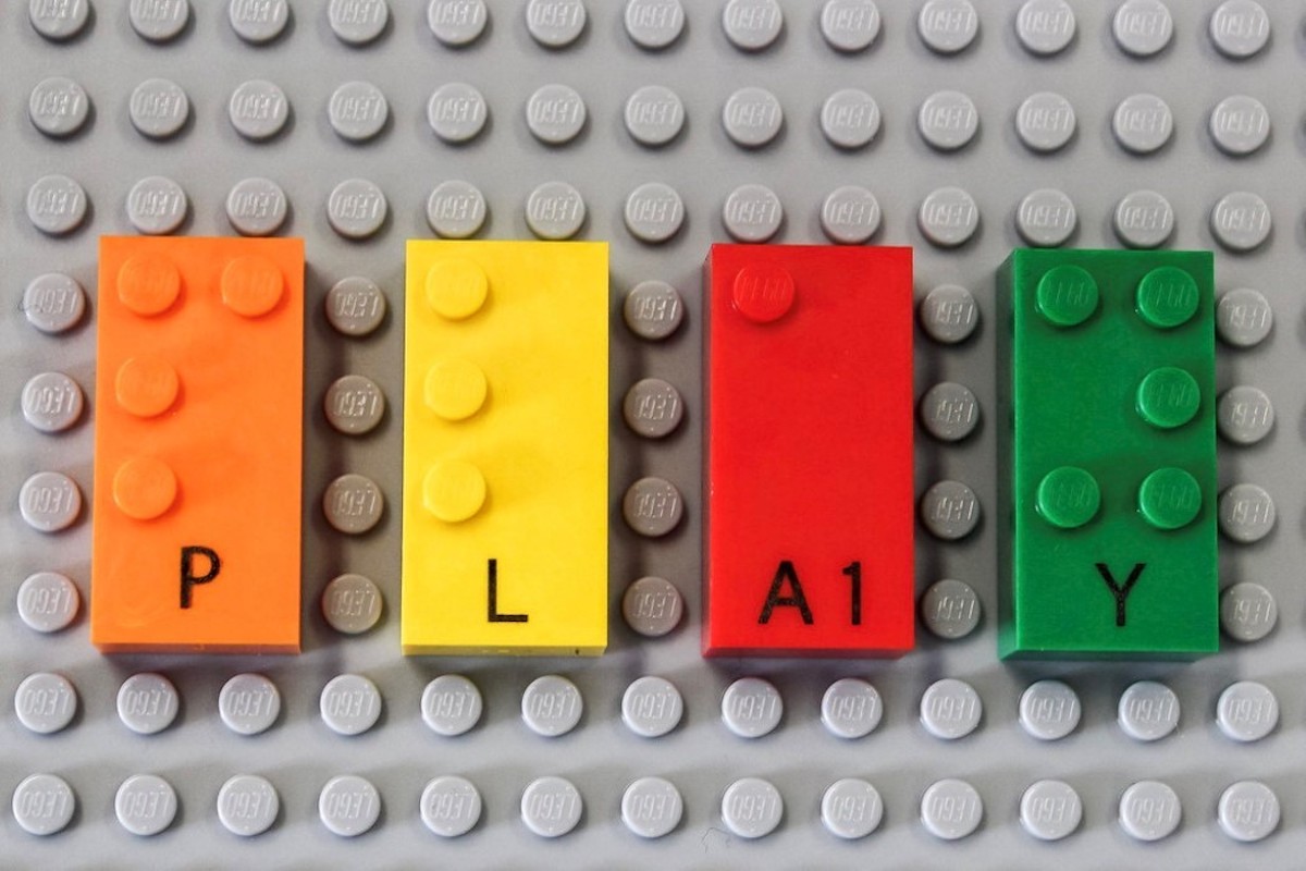 LEGO lance officiellement des briques pour faciliter l’apprentissage du braille chez les enfants ! By Victor M.  Lego-briques-braille