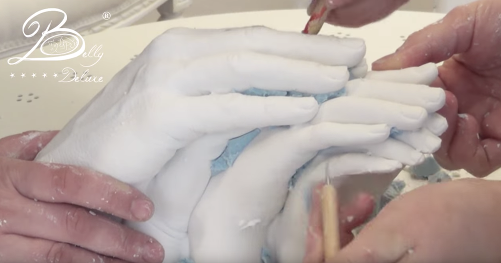 Les Empreintes de votre Famille en 3D − Réalisez vos mains en 3D avec votre  famille - Sculpture réaliste des mains, Jusqu'à 5 mains (avec Support en