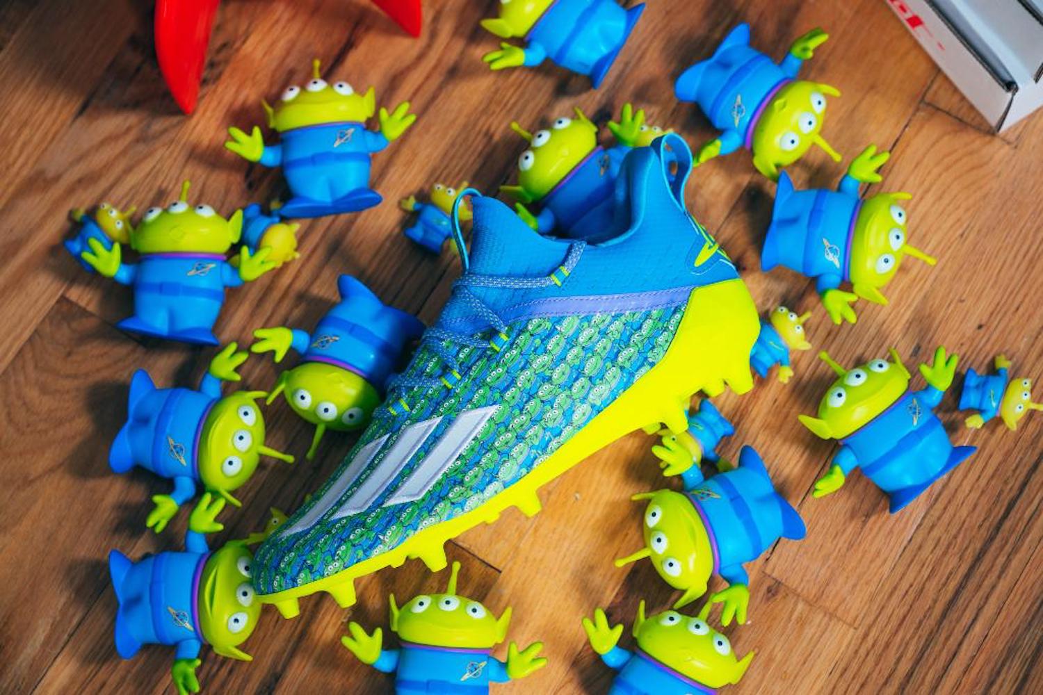 Pixar lance une ligne de chaussures qui s'inspire de 6 personnages de Toy Story