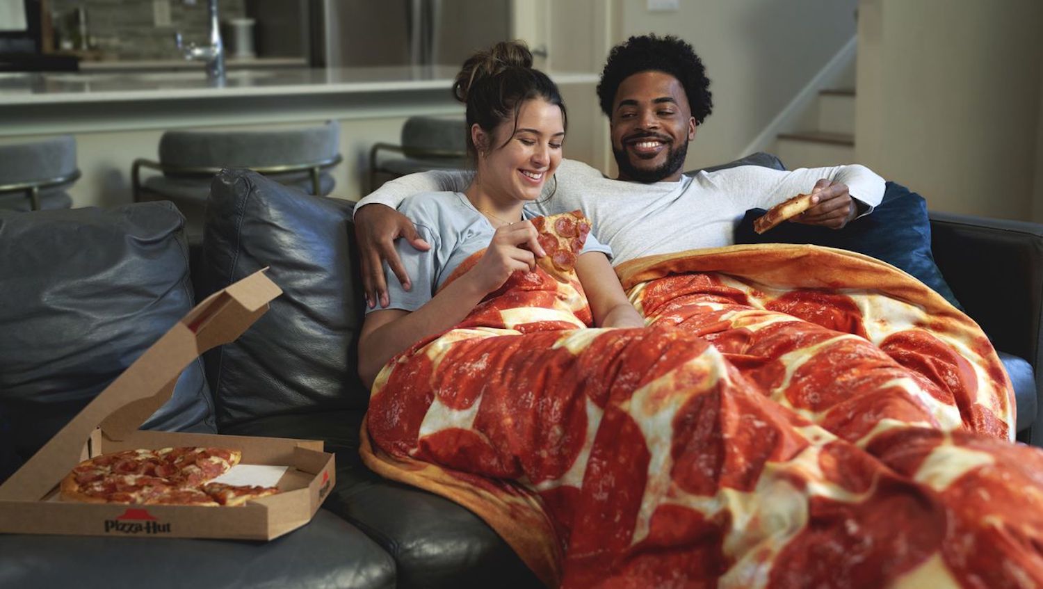 Pizza Hut commercialise une couverture lestée pour les amoureux de pizzas