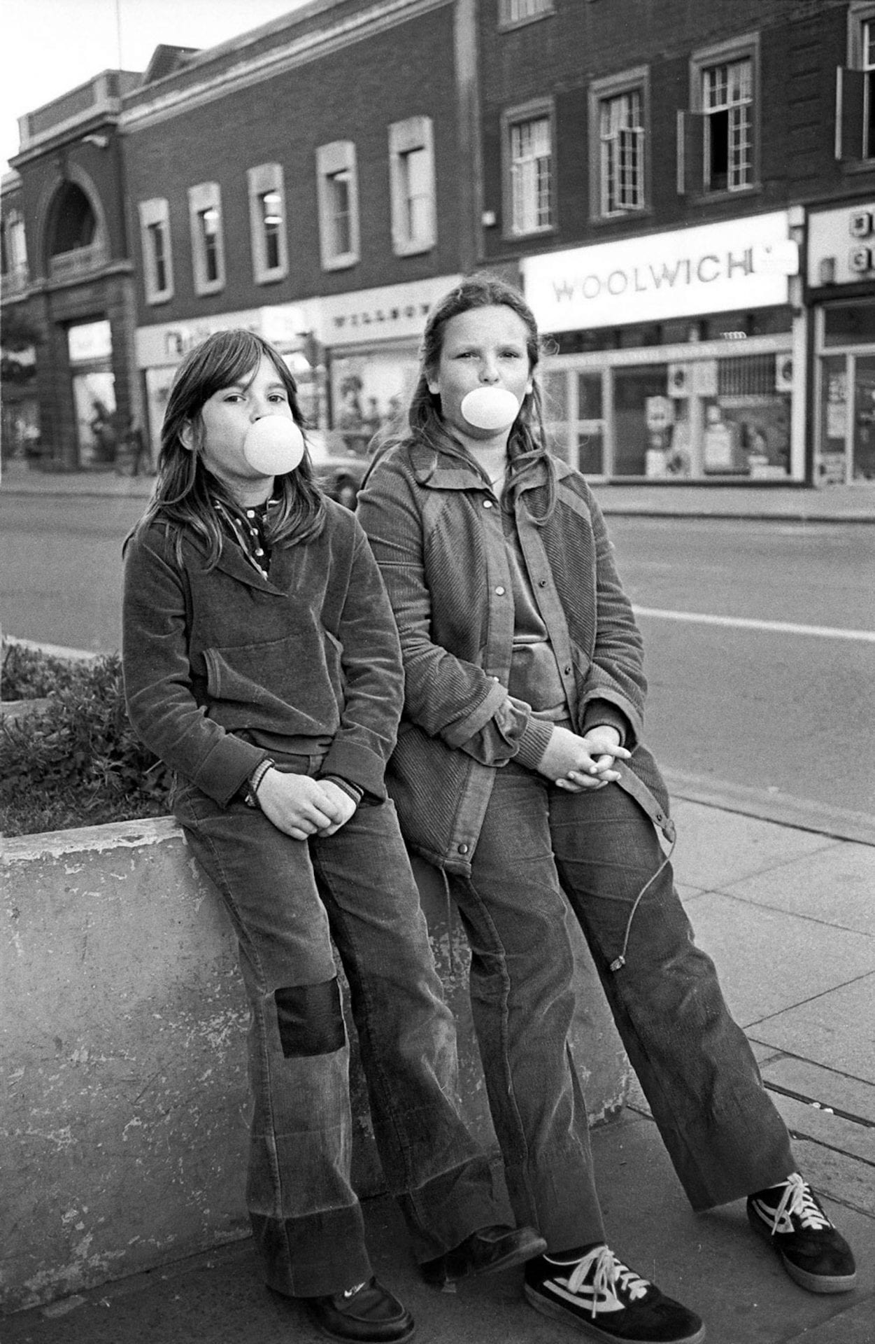 40 ans plus tard, Chris Porsz photographie les mêmes personnes au même endroit