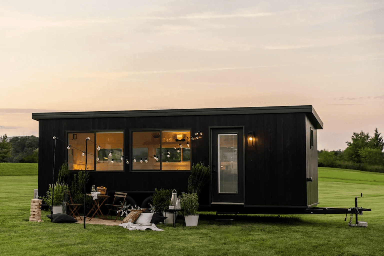 IKEA dévoile une tiny house écoreponsable et minimaliste de 17m²