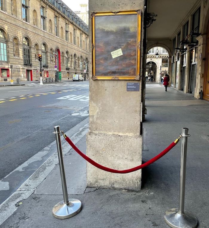 À Paris, la Joconde se fait la malle pour dénoncer la fermeture des musées