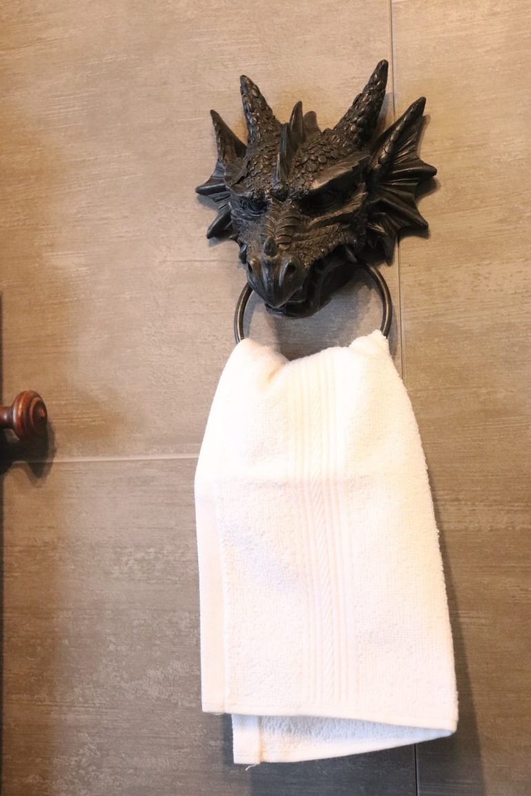 Un Airbnb atypique sur le thème de Game of Thrones à louer à Colmar