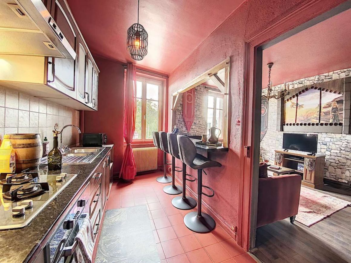 Un Airbnb atypique sur le thème de Game of Thrones à louer à Colmar