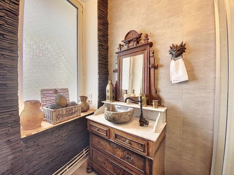 Un Airbnb atypique sur le thème de Game of Thrones à louer à Colmar