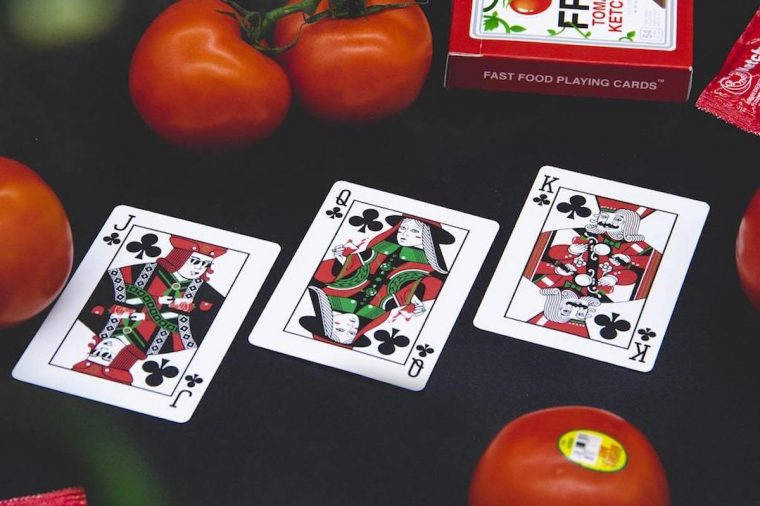Frites ou Ketchup un design de jeu de cartes inspiré de l'univers des