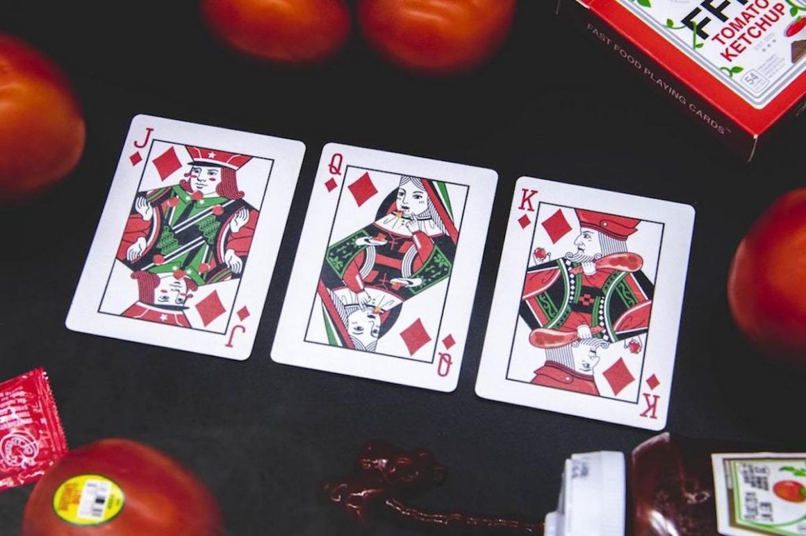 Frites ou Ketchup un design de jeu de cartes inspiré de l'univers des