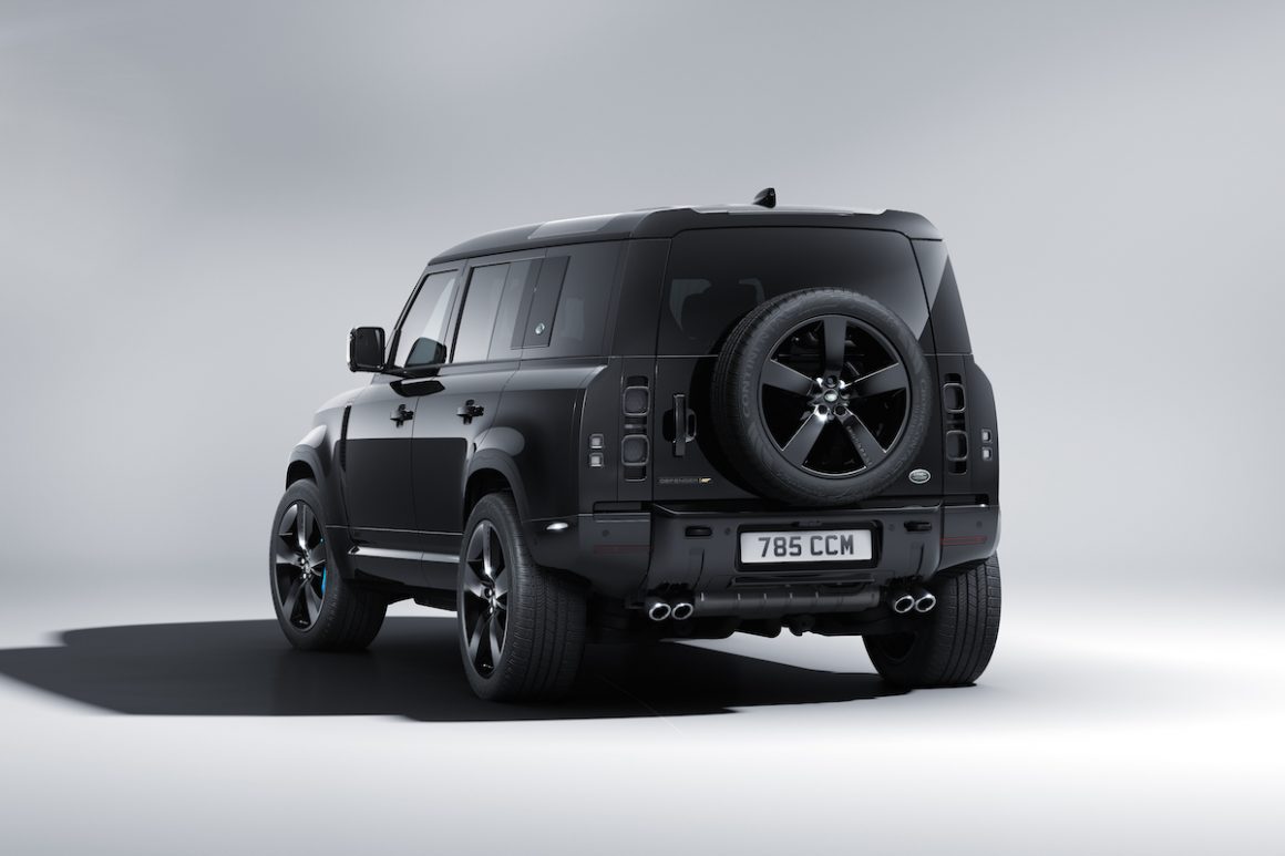 Land Rover sort un Defender édition 007 pour la sortie du dernier James ...