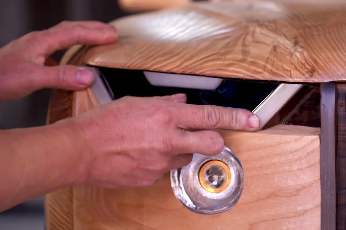 Pour son fils, ce papa créatif fabrique une Rolls-Royce en bois de ses mains ! (vidéo) Par Justine Mellado Replique-miniature-rolls-royce-10