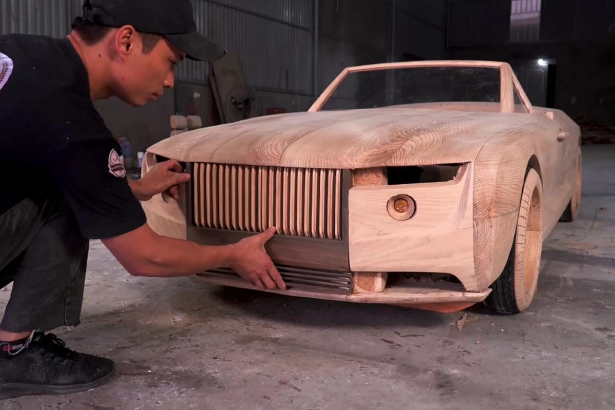 Pour son fils, ce papa créatif fabrique une Rolls-Royce en bois de ses mains ! (vidéo) Par Justine Mellado Replique-miniature-rolls-royce-12