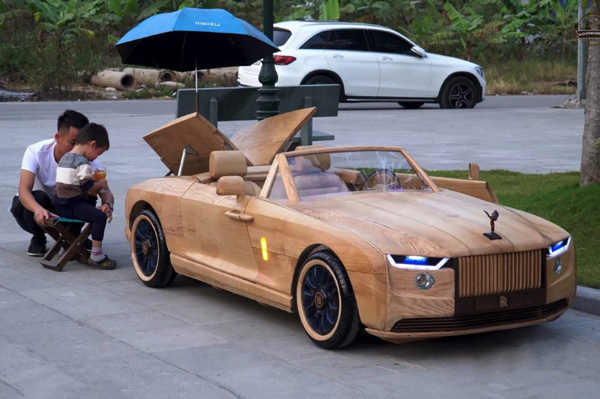 Pour son fils, ce papa créatif fabrique une Rolls-Royce en bois de ses mains ! (vidéo) Par Justine Mellado Replique-miniature-rolls-royce-15
