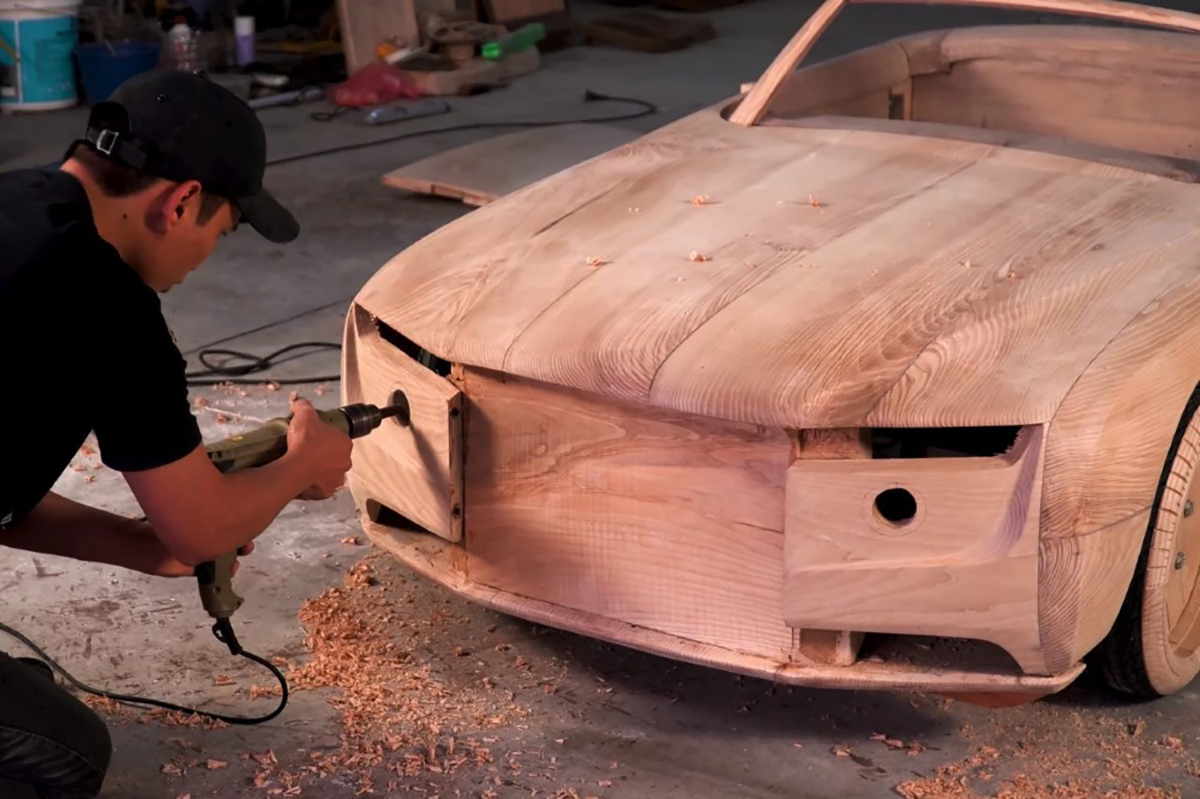 Pour son fils, ce papa créatif fabrique une Rolls-Royce en bois de ses mains ! (vidéo) Par Justine Mellado Replique-miniature-rolls-royce-17