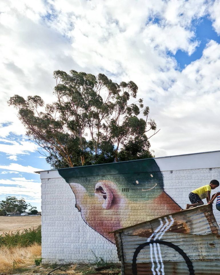 L'artiste Falko One joue avec l'environnement pour des street art très ...