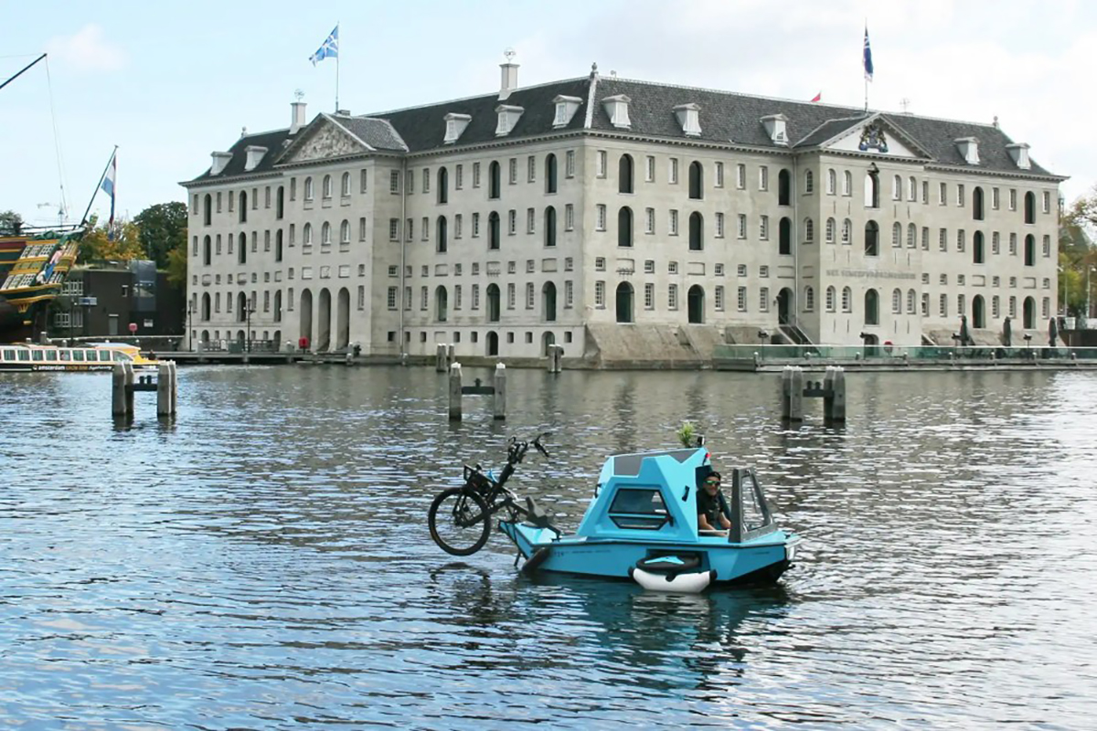 Z-Triton : un étonnant vélo caravane capable de se transformer en bateau ! (vidéo) Par Justine Mellado Velo-electrique-bateau-z-triton-10