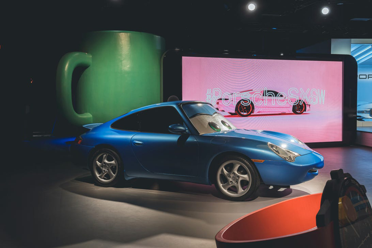Porsche et Pixar recréent la voiture Sally Carrera du film Cars… en vrai ! (vidéo sur Bidfoly.com) Par Justine Mellado Pixar-porsche-voiture-sally-carrera-cars-4