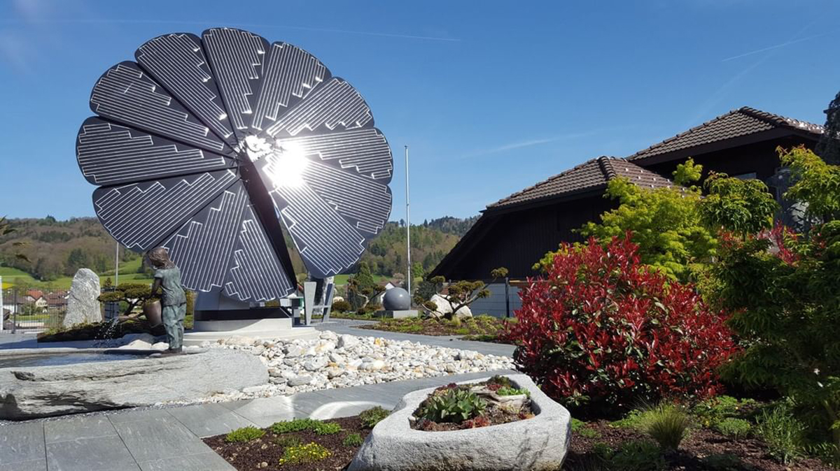 Smartflower : un panneau solaire en forme de fleur qui suit les