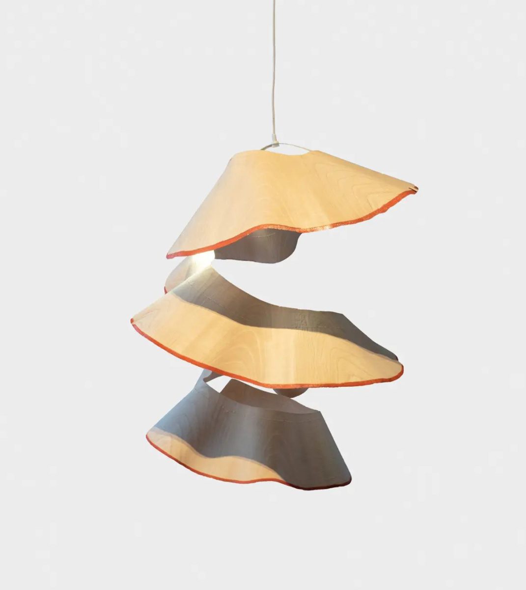 Un taillecrayon géant pour fabriquer des suspensions 100 créatives