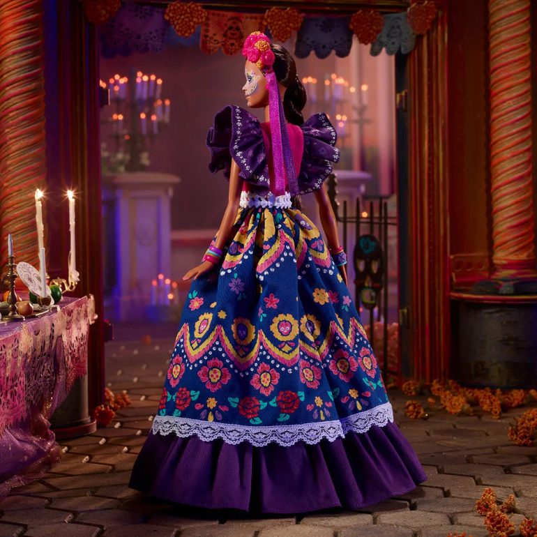 Mattel d?�voile des poup?�es Barbie en l�??honneur du Jour des morts au Mexique
