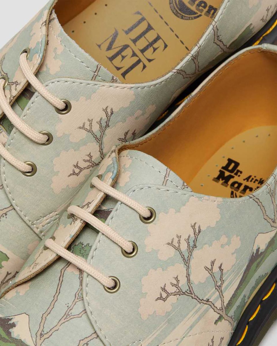Dr. Martens dévoile une collection en l’honneur du peintre japonais Hokusai