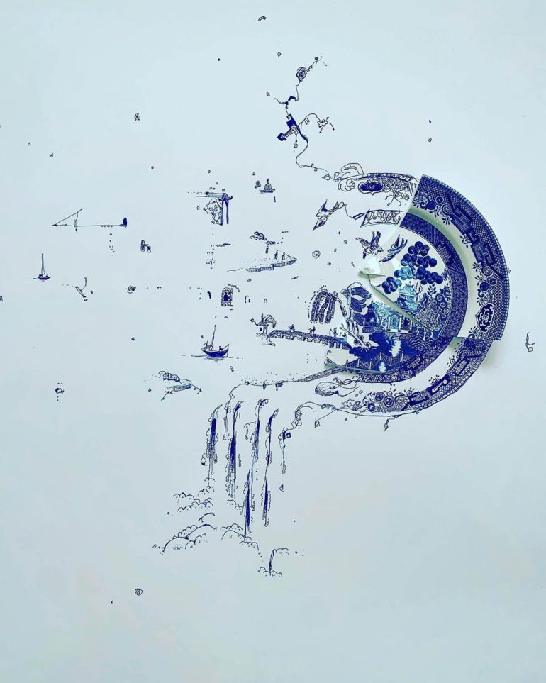 Rob Stratti Cet artiste prolonge les illustrations des assiettes céramiques cassées