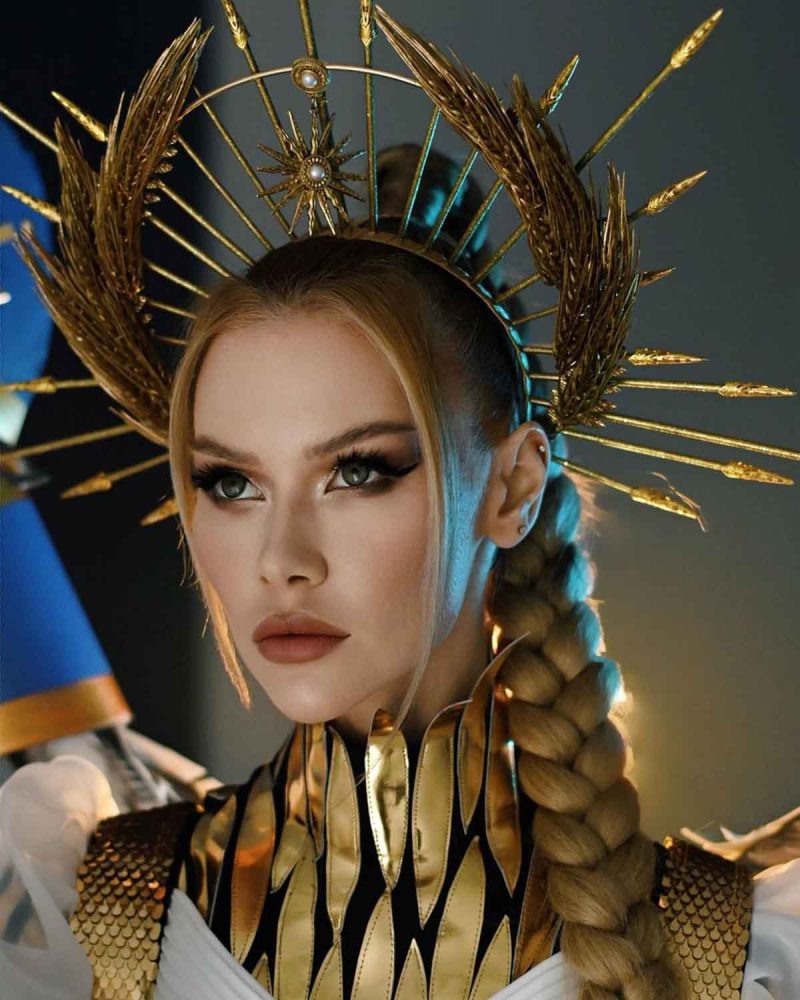 Pour Miss Univers 2023, Miss Ukraine dévoile un incroyable costume de guerrière