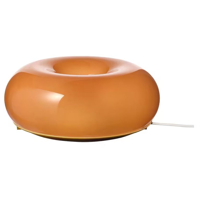 IKEA dévoile une lampe donut au design minimaliste délicieux