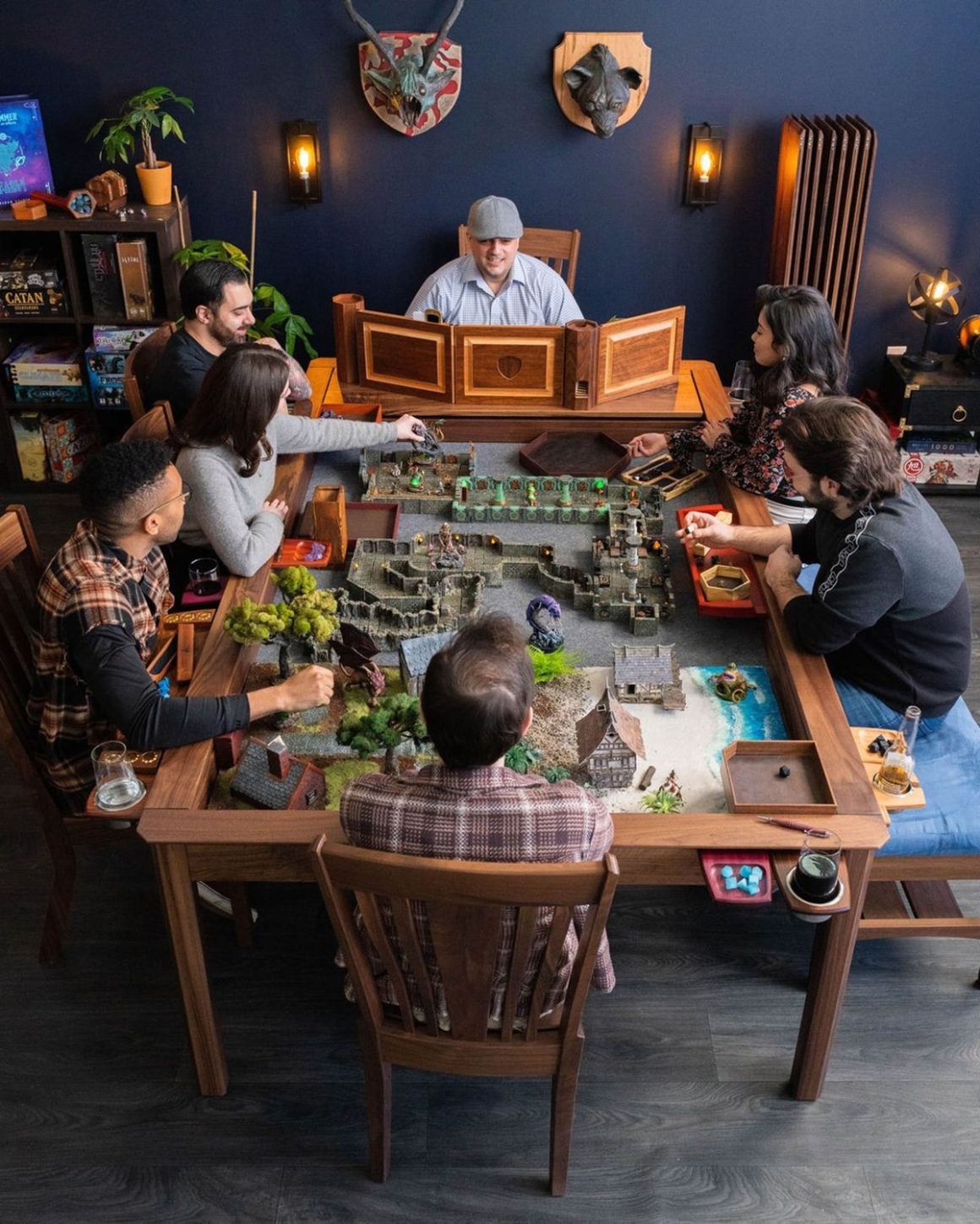 Une table à manger 100 modulable conçue pour les jeux de société